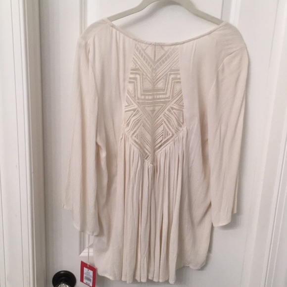 flowy white beach pullover - Picture 2 of 2